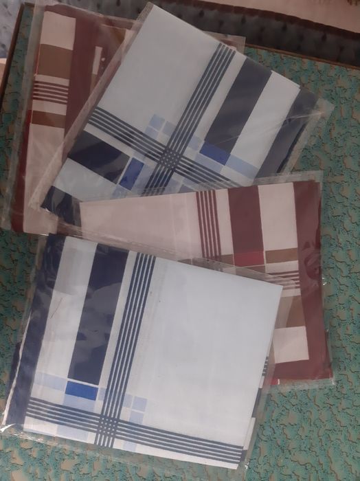 Продам новые мужские носовые платки 
Производство Ту