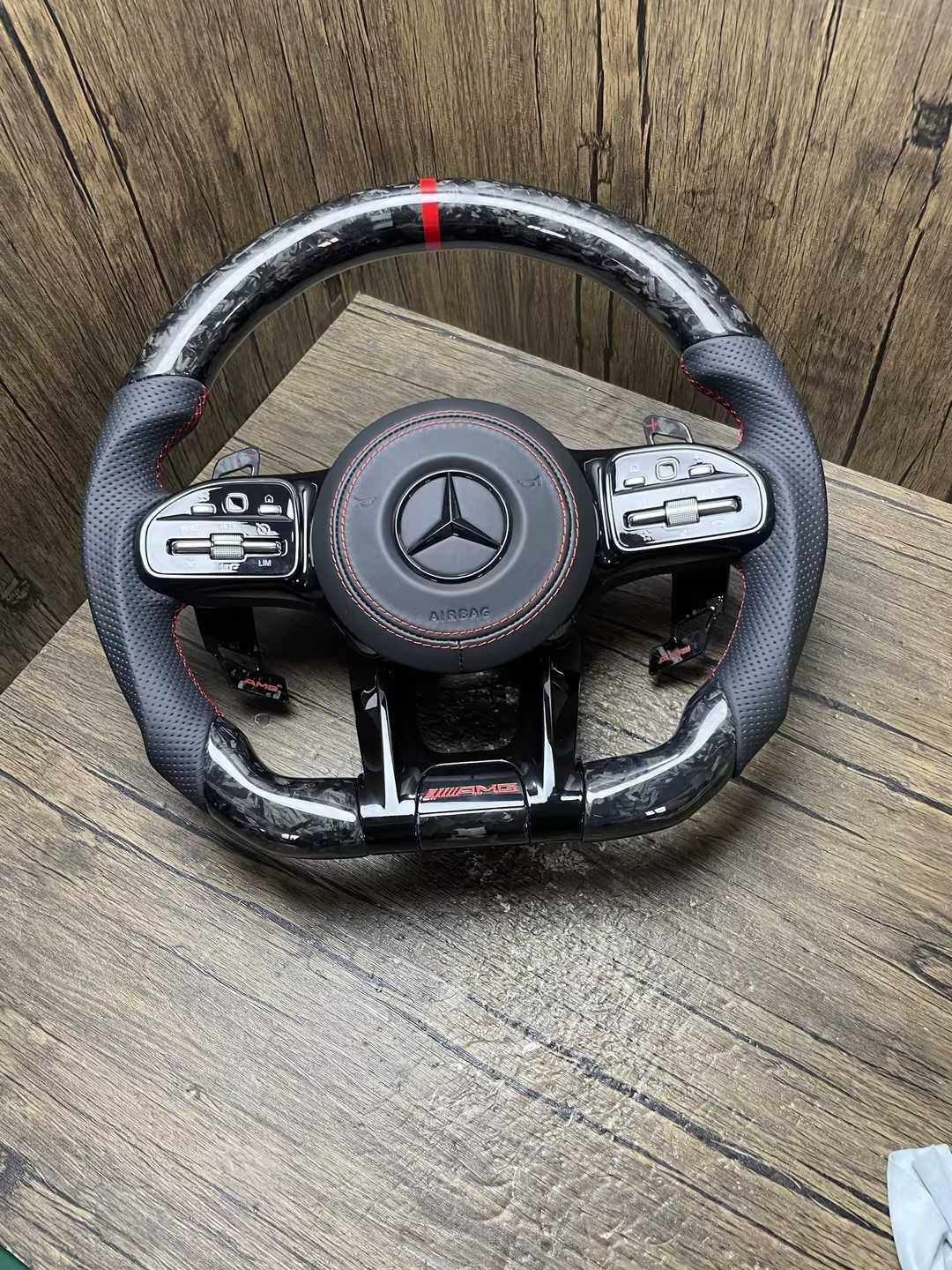Mercedes Custom Спортен Волан – Персонализиран Дизайн!
