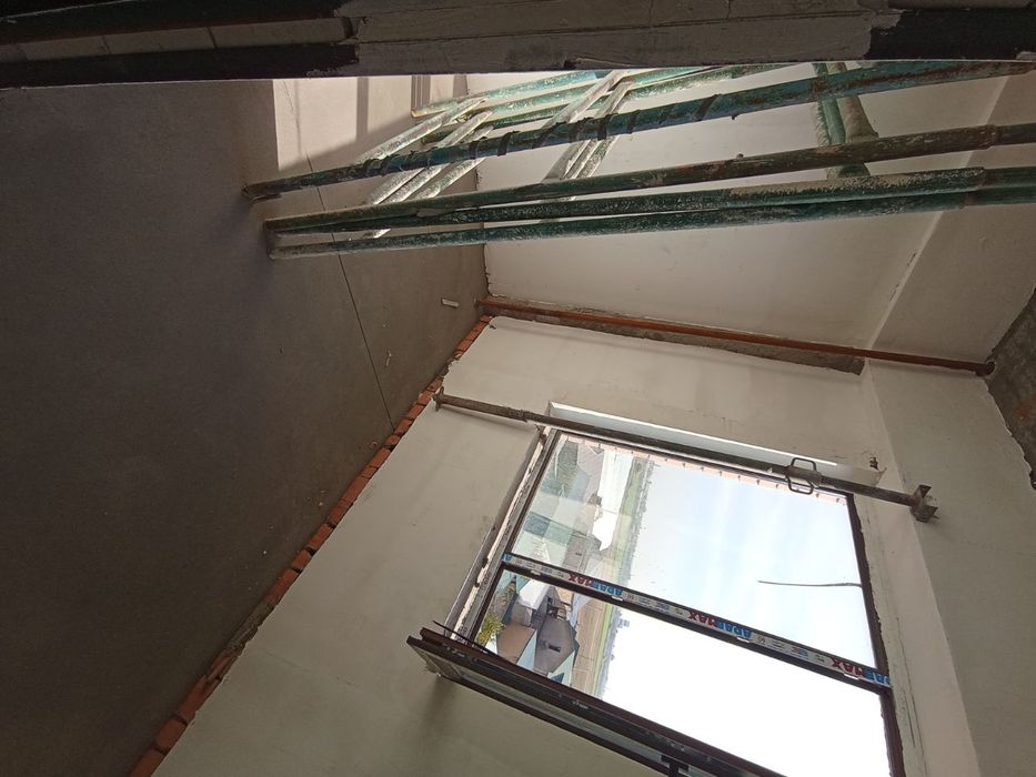 1 хонали уй сотилади.