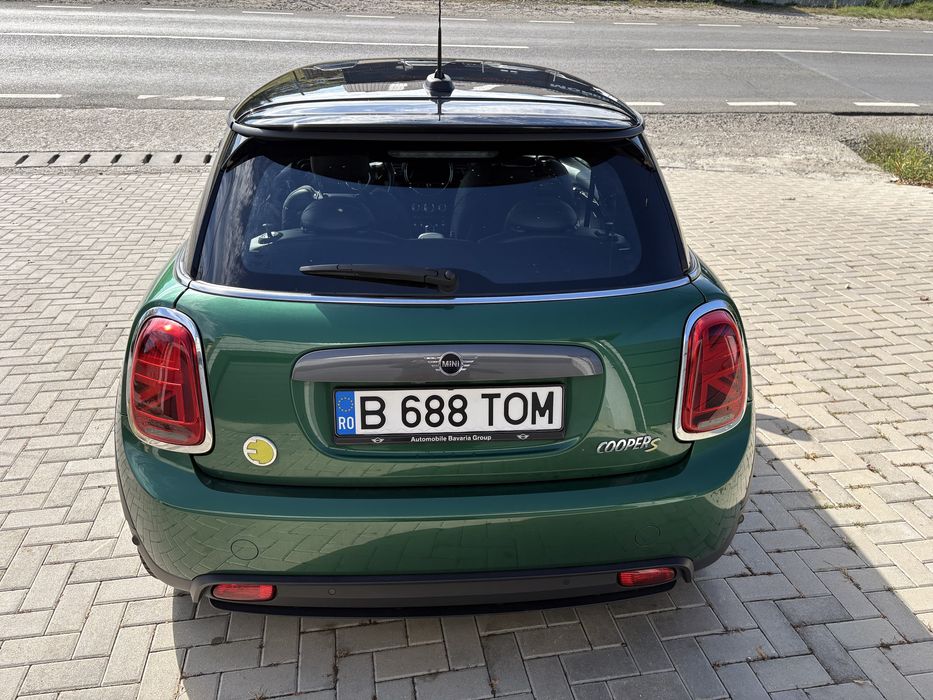 Vând Mini Cooper SE 184 cai