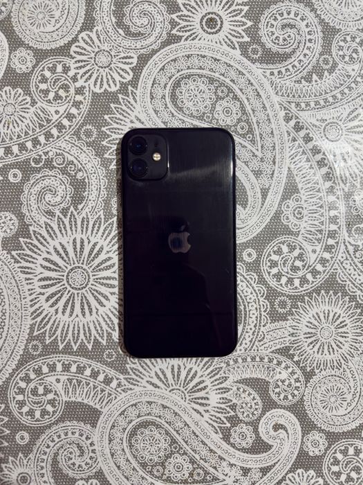 Продаю iPhone 11 128 GB — хорошее состояние