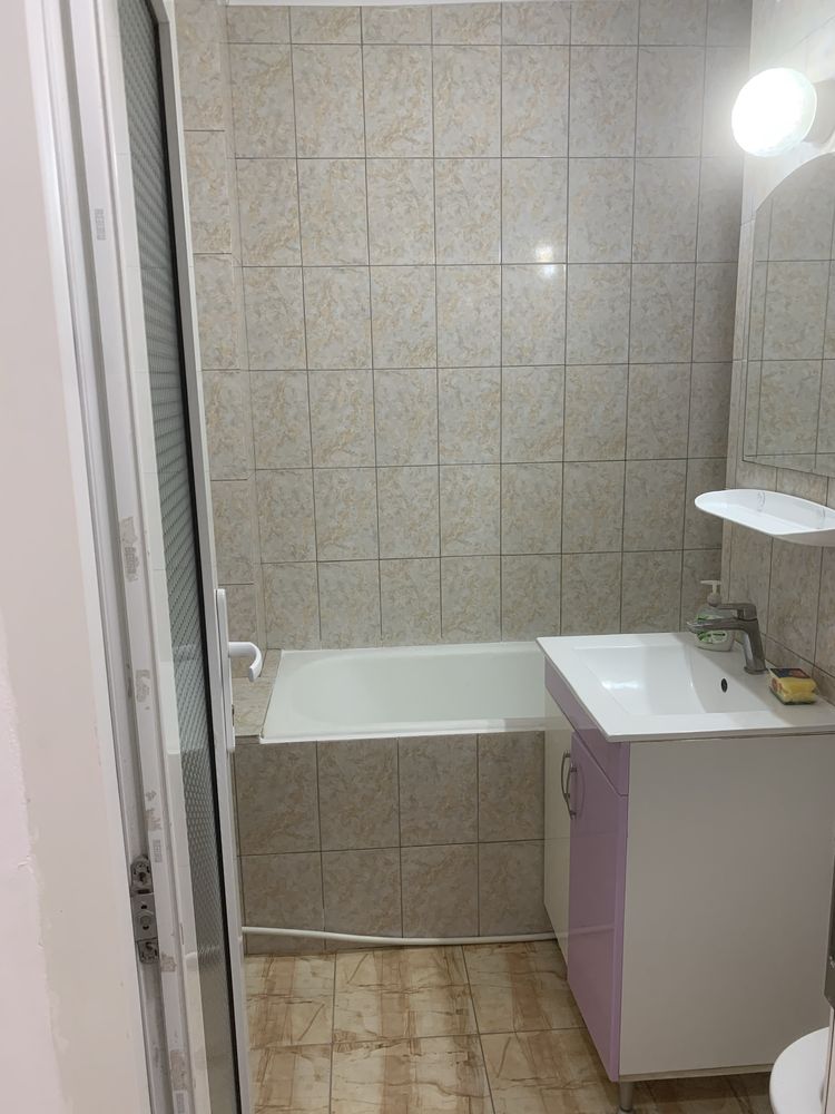 Vând apartament cu 3 camere
