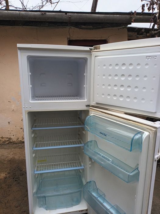 Frigider/ Combina frigorifică, marca Artic,  inaltime 1.70 cm