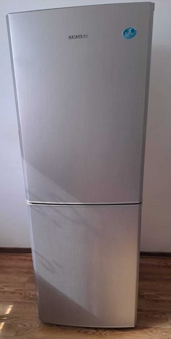 Холодильник SAMSUNG
