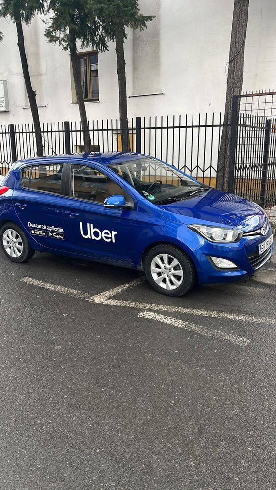 Inchiriez Hyundai colantat UBER