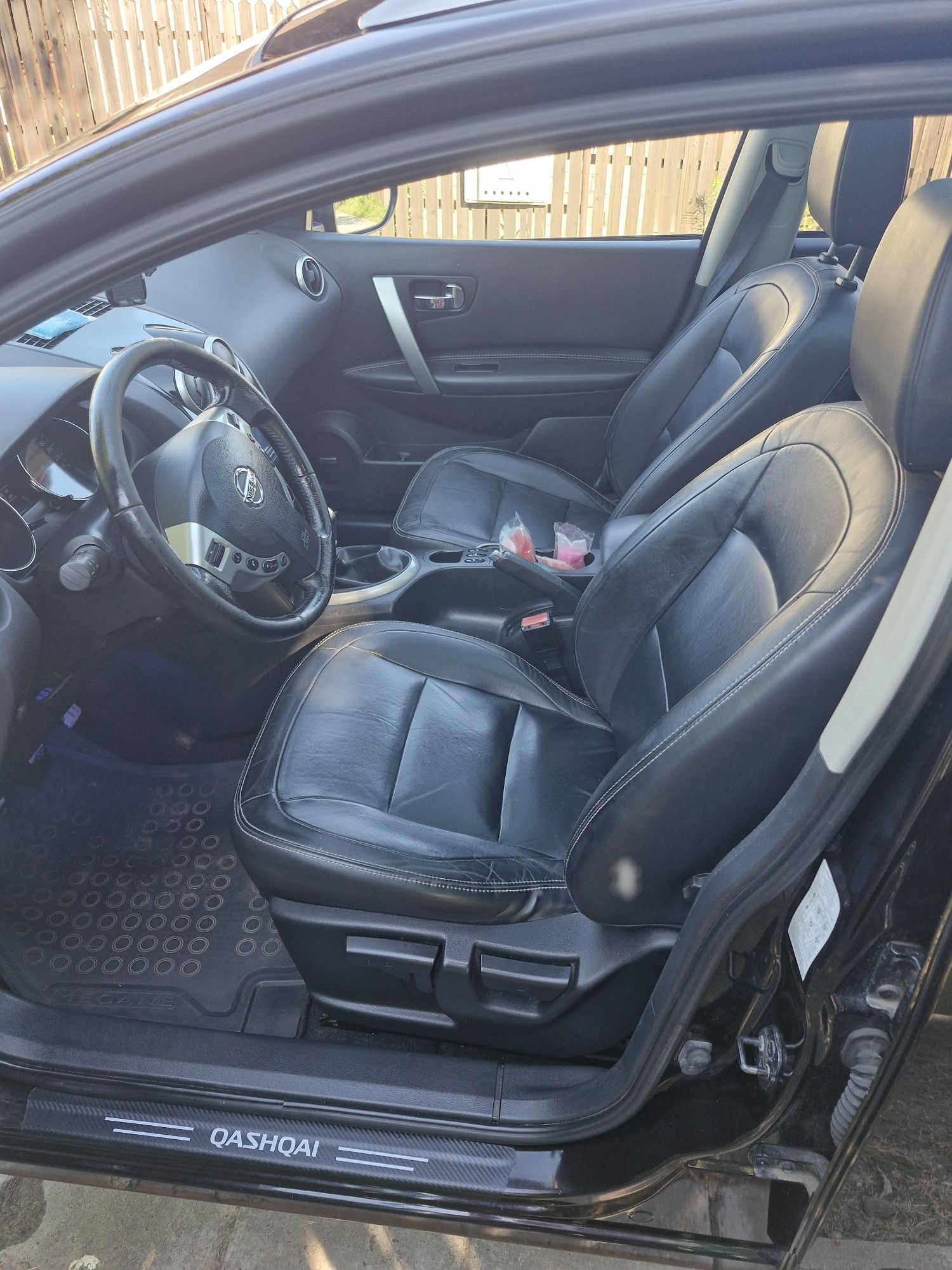 Vând Nissan qashqai 2011