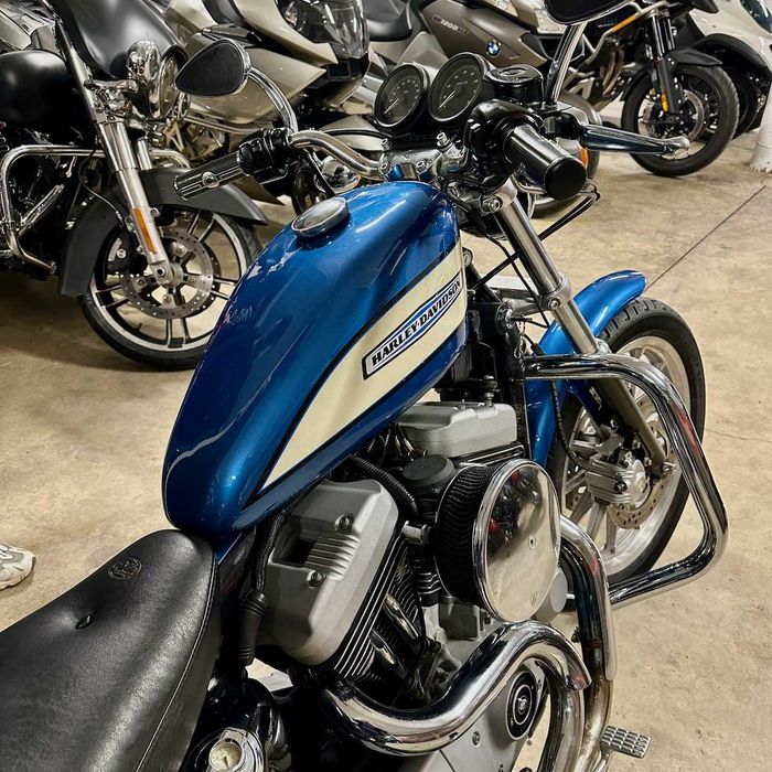 DE VÂNZARE: Harley-Davidson Sportster Roadster XL 1200 R