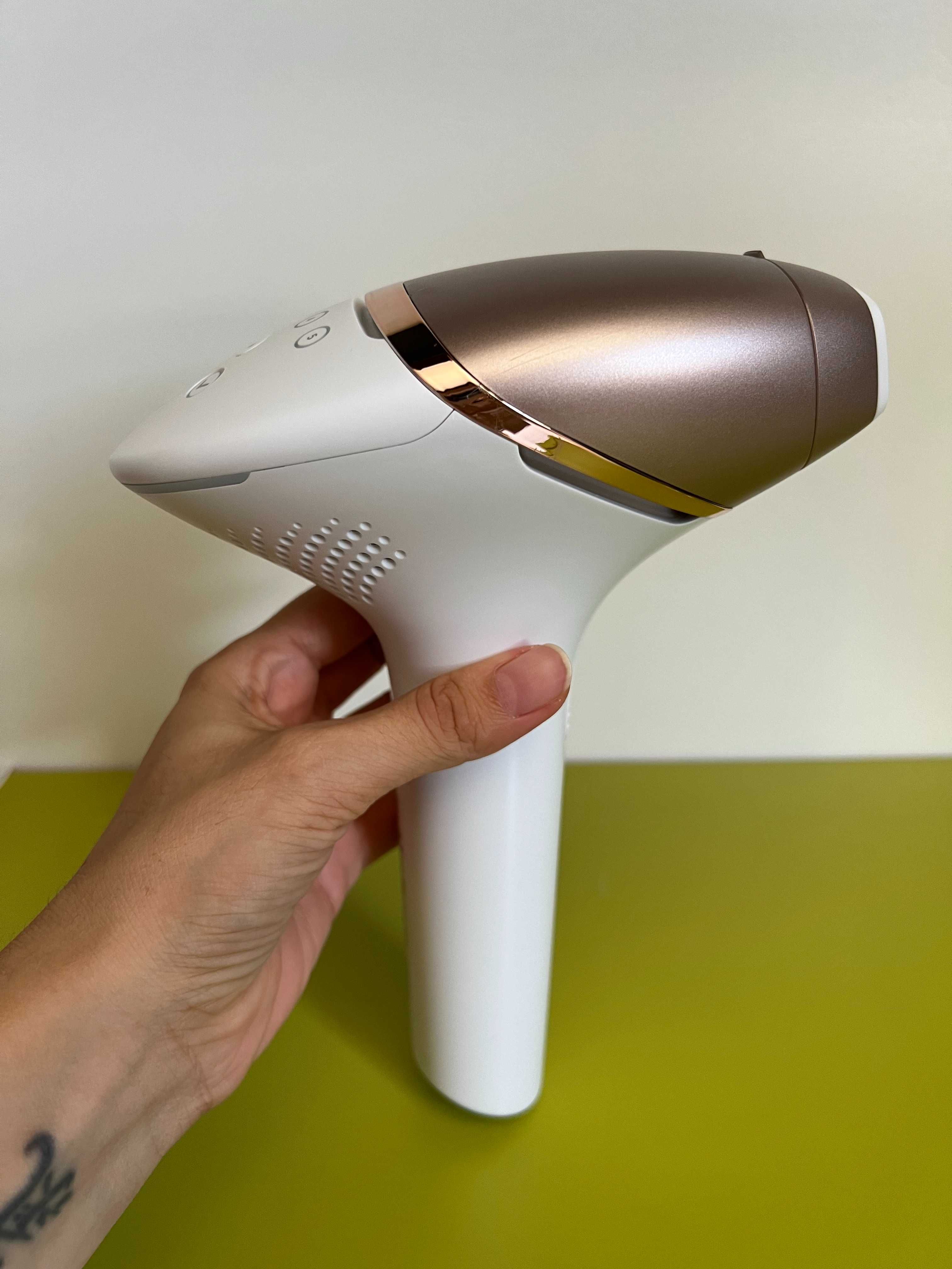 Фотоепилатор IPL Philips Lumea Prestige BRI956/00