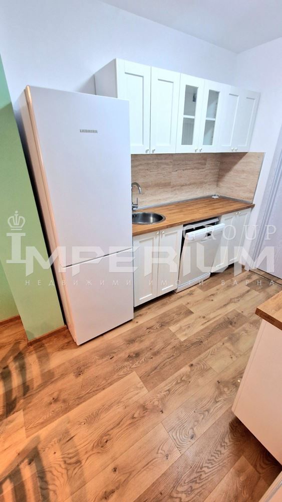 Дава се под наем Двустаен апартамент в Варна, Изгрев - 65 кв.м за 459 € - Снимка #1