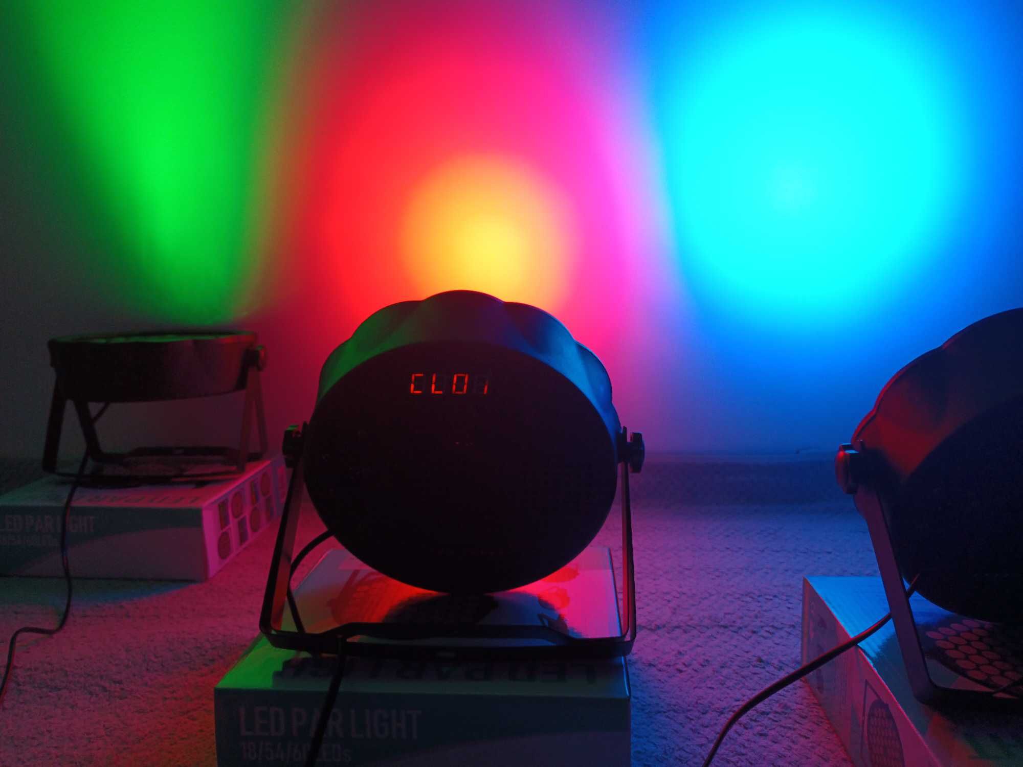 Proiector LED RGB Party, Microfon integrat, Flash, Strobo, Ambiental