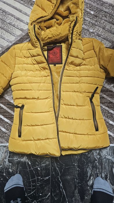 Vand geaca marikoo nepurtata  primita cadou