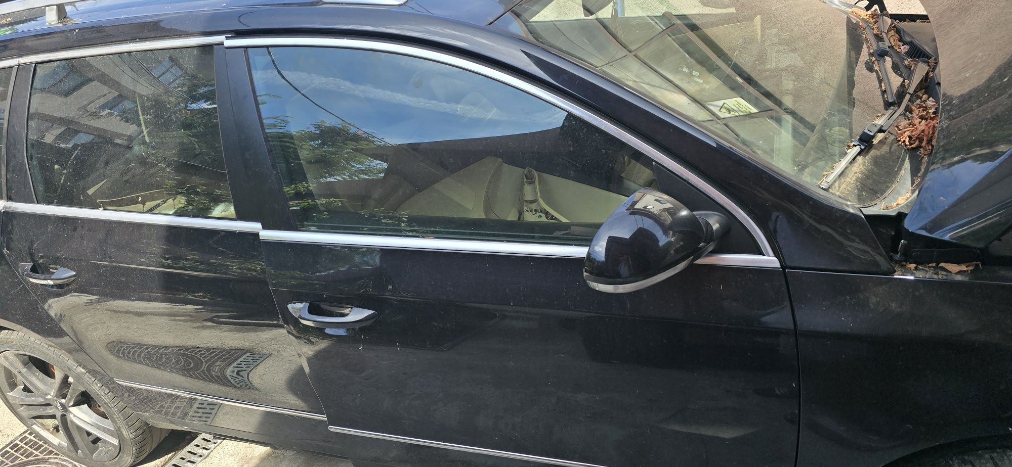 Usa fata dreapta si spate stanga vw passat B6 break