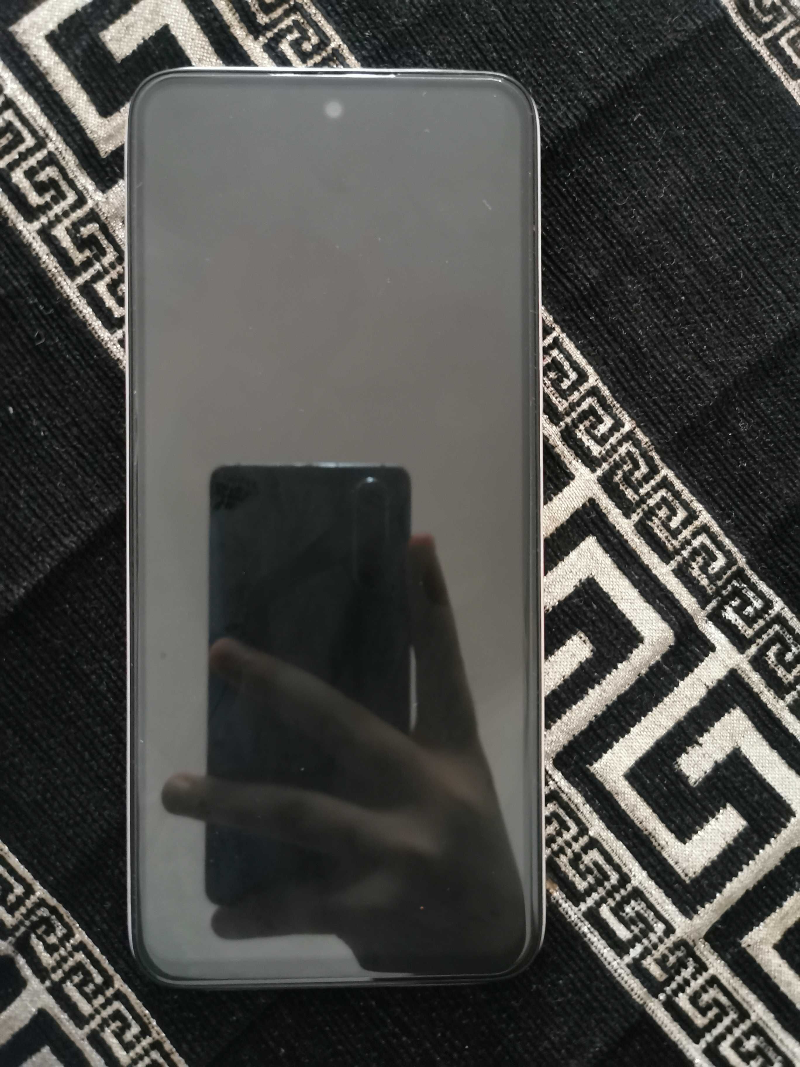 Redmi 13 НОВ!! Уникален +кутия и зарядно