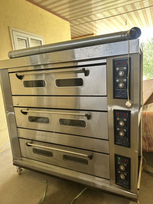 3х комнатная газовая печь духовка для пекарных изделии!