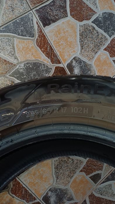 Летни гуми Марка: UNIROYAL – модел Rain Tyre / RainH  
Размери:  
- 22