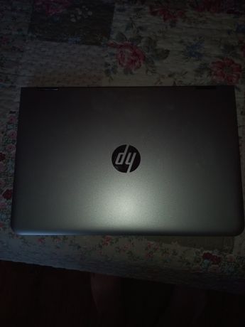 Laptop HP se vinde