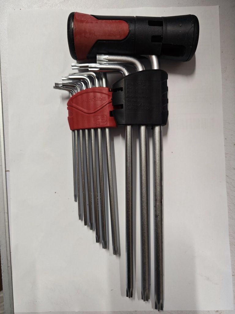 Set de 11 chei inbus hexagonale cu cap sferic torx Parkside
