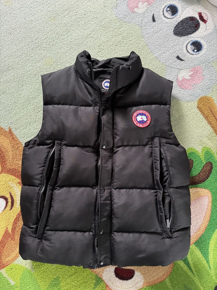 Жилетка Грейка Canada Goose