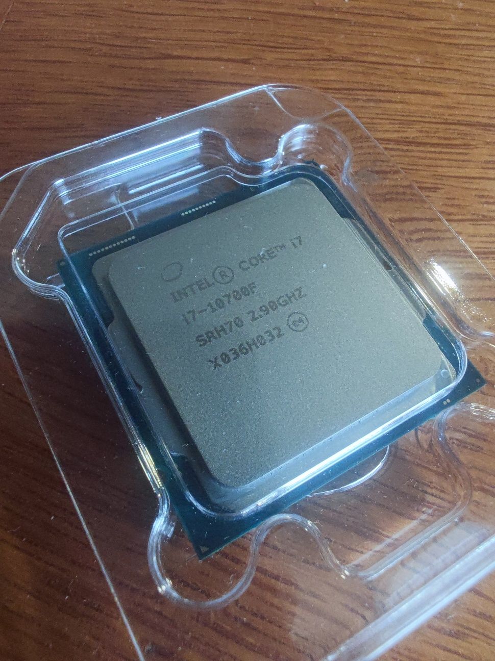 Intel Core i7 10700F - 8/16 ядра