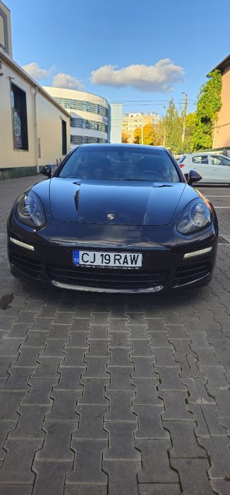 Porsche Panamera 4S