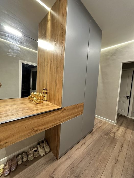 Kvartira sotiladi qoratosh shayxontoxur 4/4/5/ 98m²