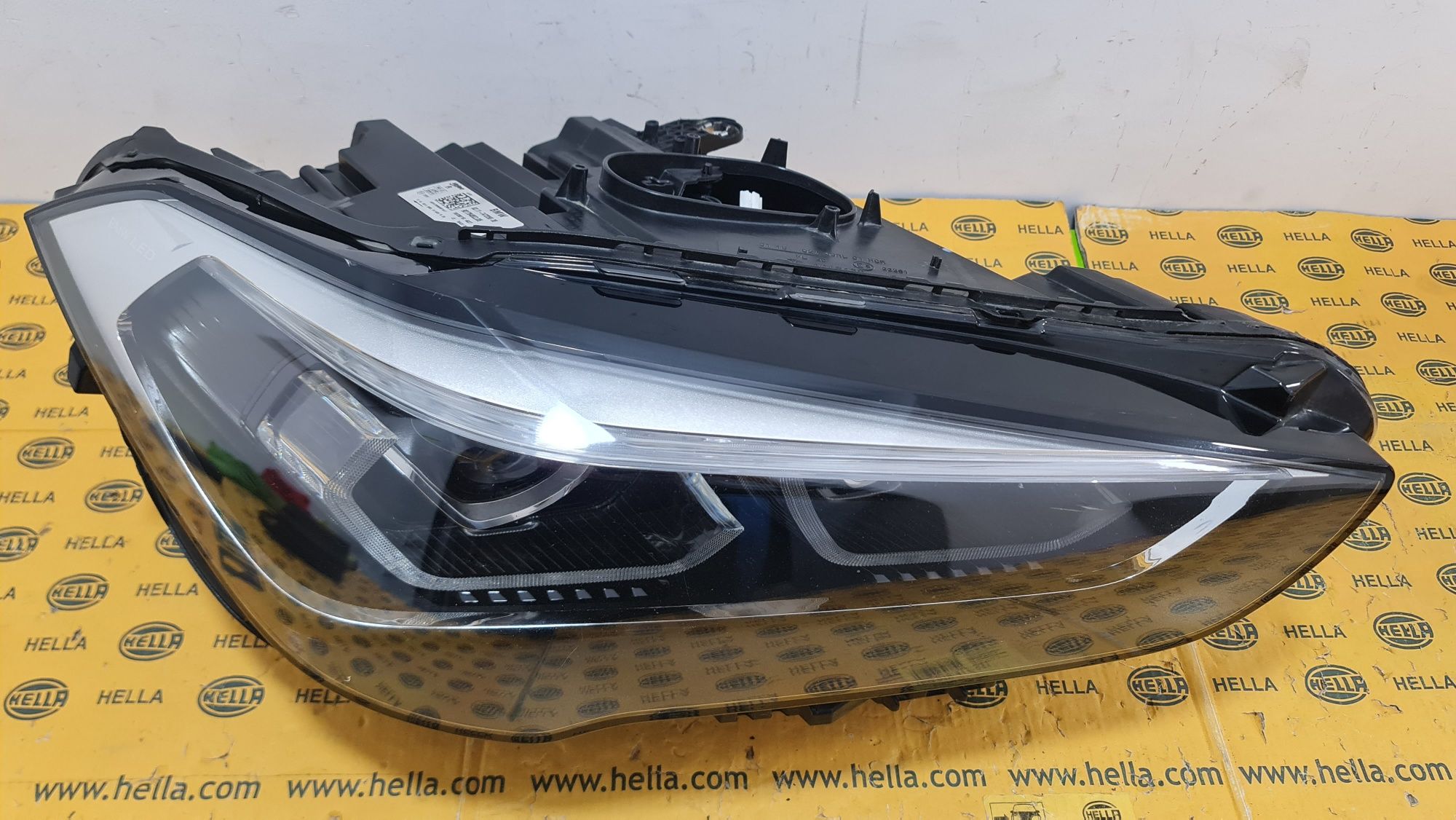 Far dreapta full led BMW X1 F48 facelift lci 7472250