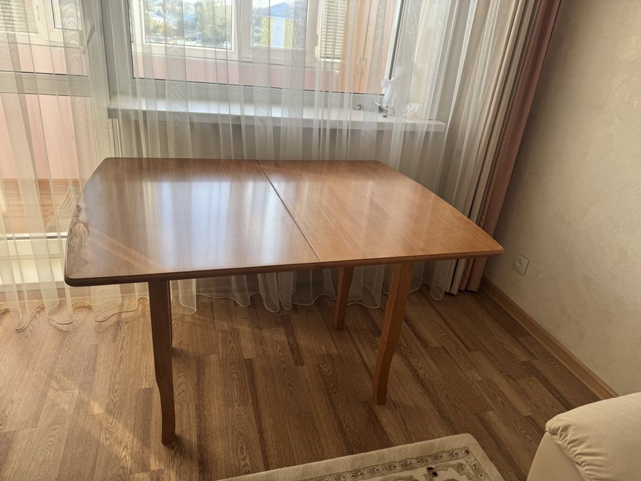 Продам стол из дерева