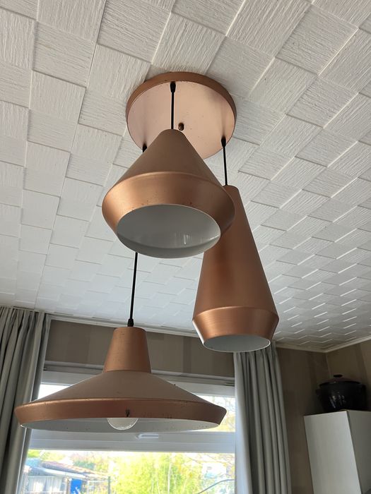 Продавам осветителни тела