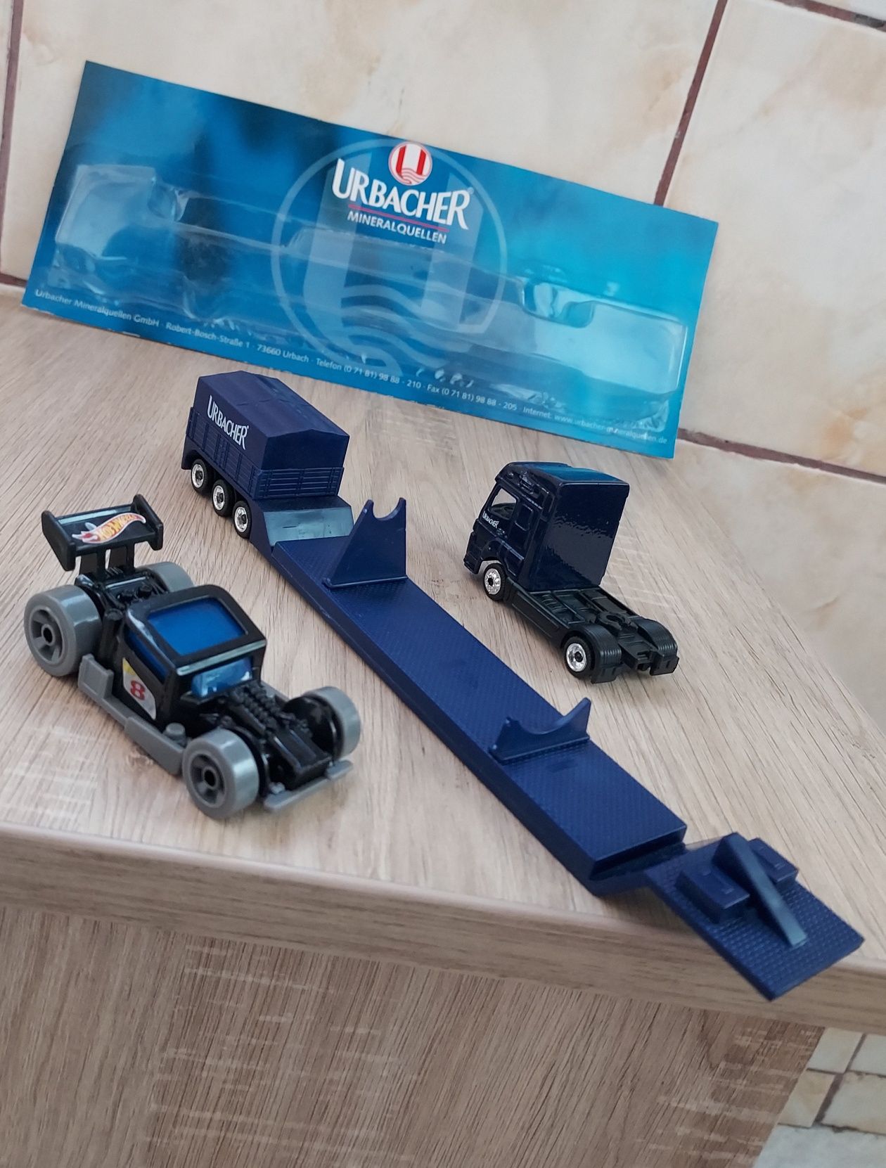 Macheta camion M.B. Axor+remorca+masinuta Hotwheels-trailer,jucarii