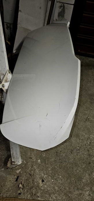 Крило с трети стоп Volvo V40