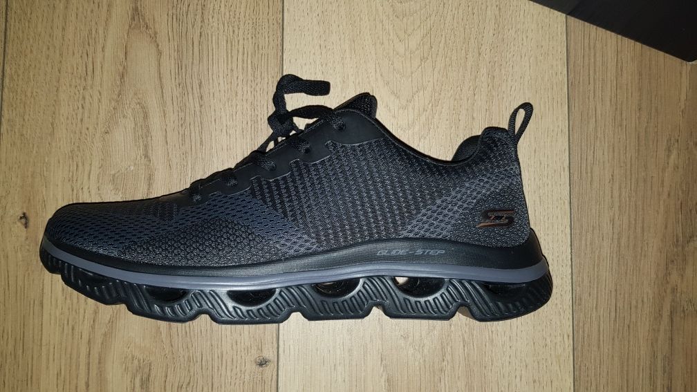 Adidas Skechers  Noi nr.40