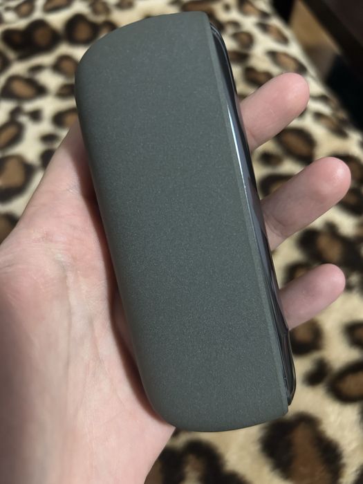 Iqos Iluma gri, complet functional