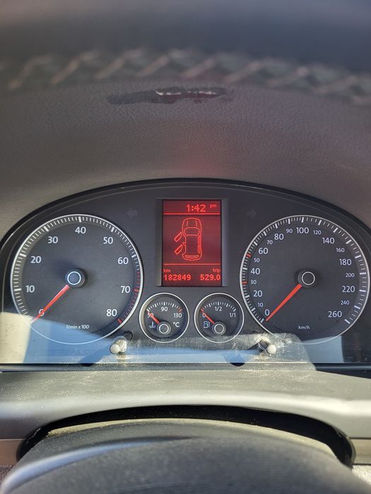 Volkswagen Touran, 2010 benzină 1,4.