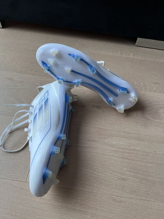 Ghete de fotbal Adidas F50 43 1/3