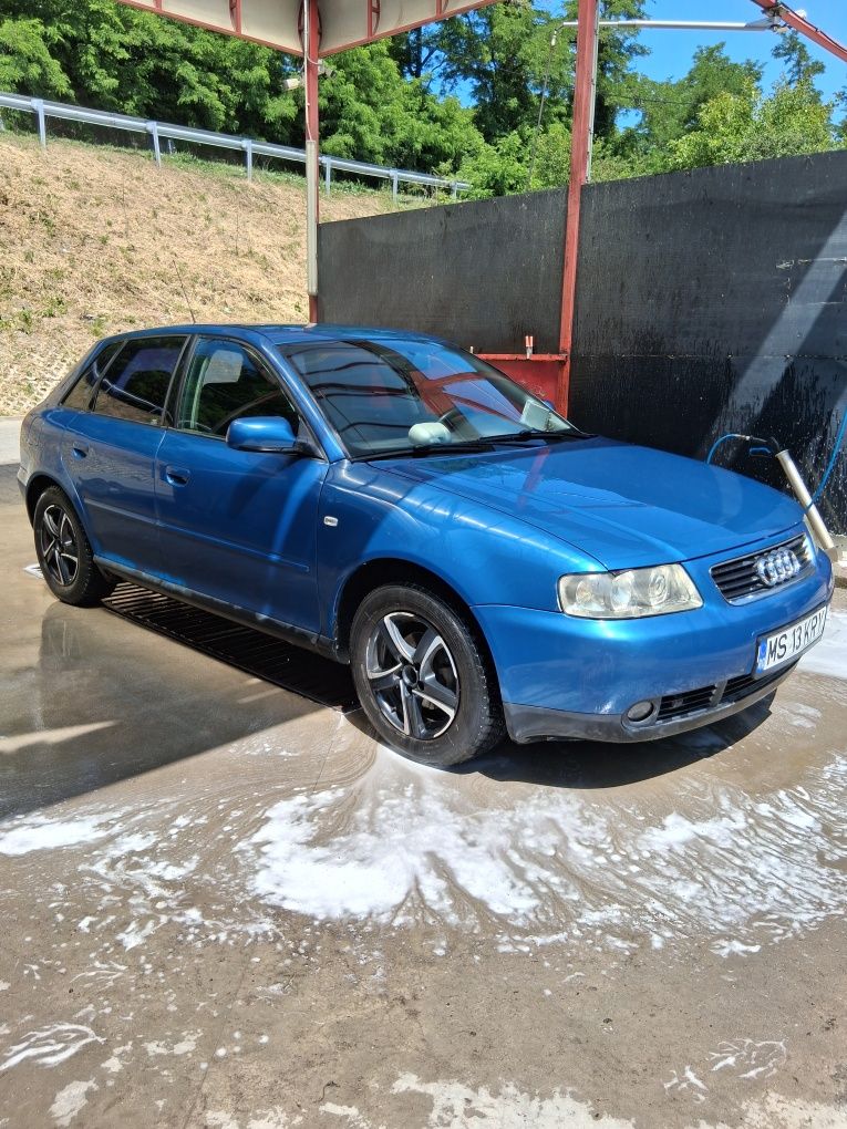 Audi A3 1.6 Benzin!