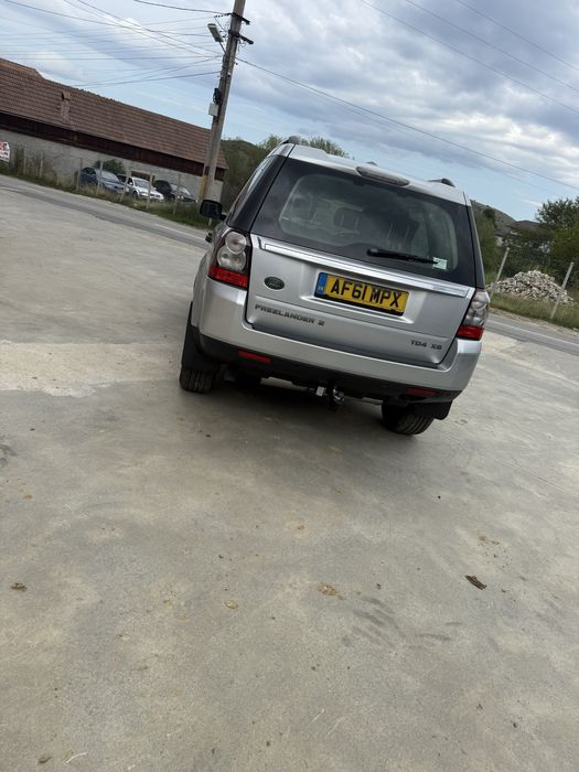 Land rovar freelandar 2