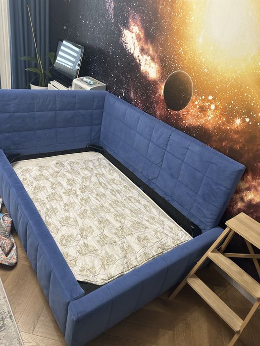 Отдам синию кровать детскую