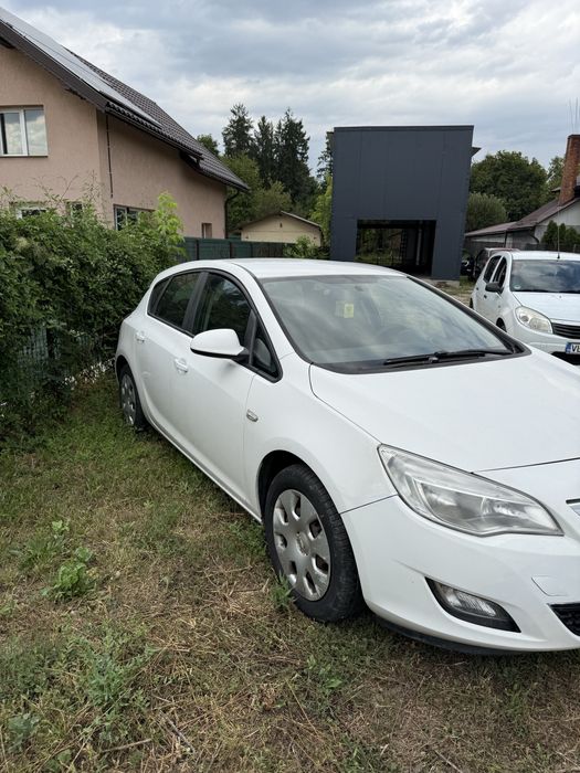 Vând opel asta j 1.4 benzina si gpl