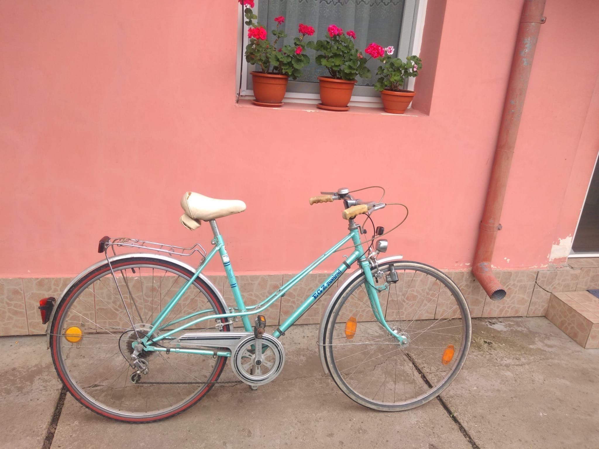 Bicicleta adult albastra