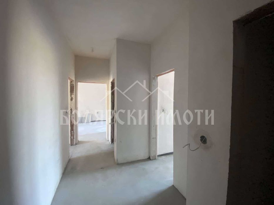 Просторен тристаен апартамент в кв. Бузлуджа