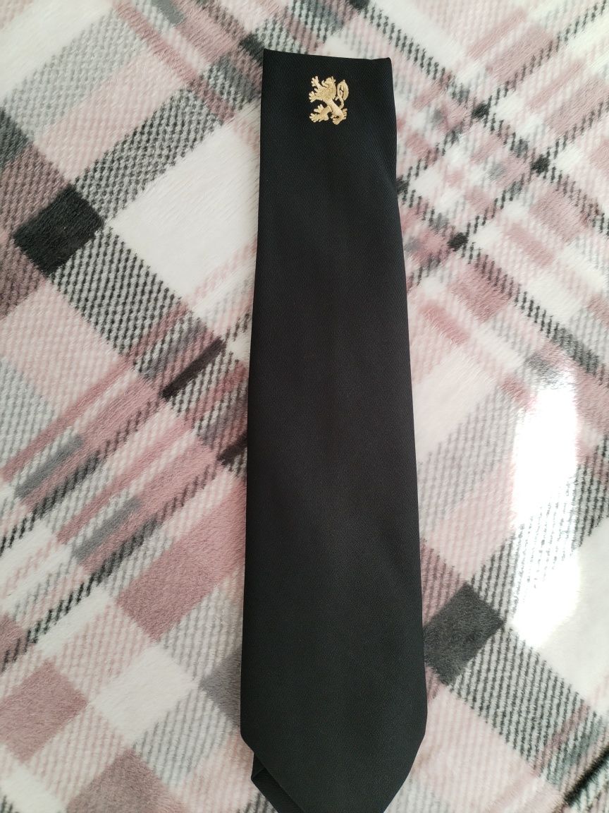 Нова вратовръзка с Герб Лъв