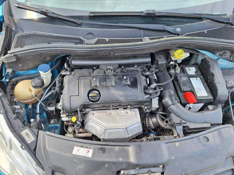 Peugeot 208 1.6 120кс на части