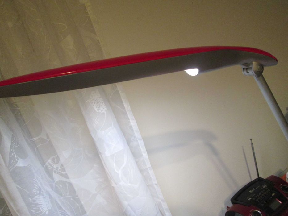 veioza rosie de birou noua