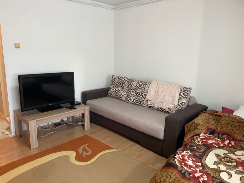 Inchiriez garsoniera