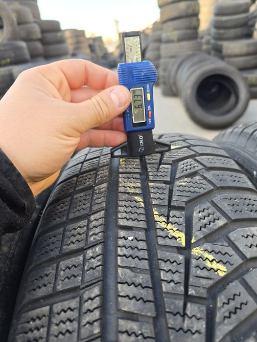 Anvelope de iarna 215-70r16 Hankook