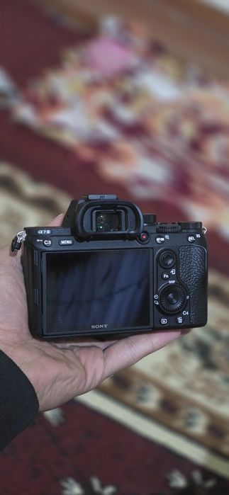 Sony A7 III 17mm obiktiv va ronin rs4 mini Yangi dakument karobka