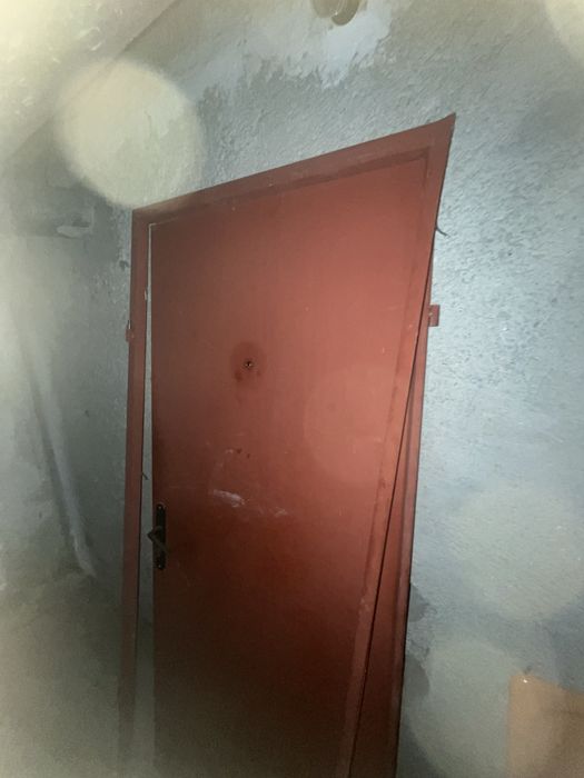 Метална входна врата