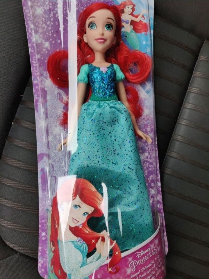 Papusa noua Ariel Disney Princess Shimmer Fashion sigilata