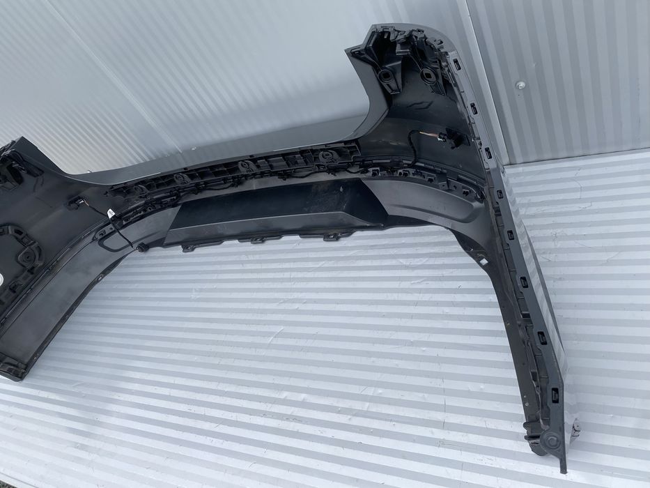 Bara spate vw Passat B8 combi/breack cu senzori / cod de culoare LI7F