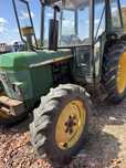 Tractor john deere de 75 de cai